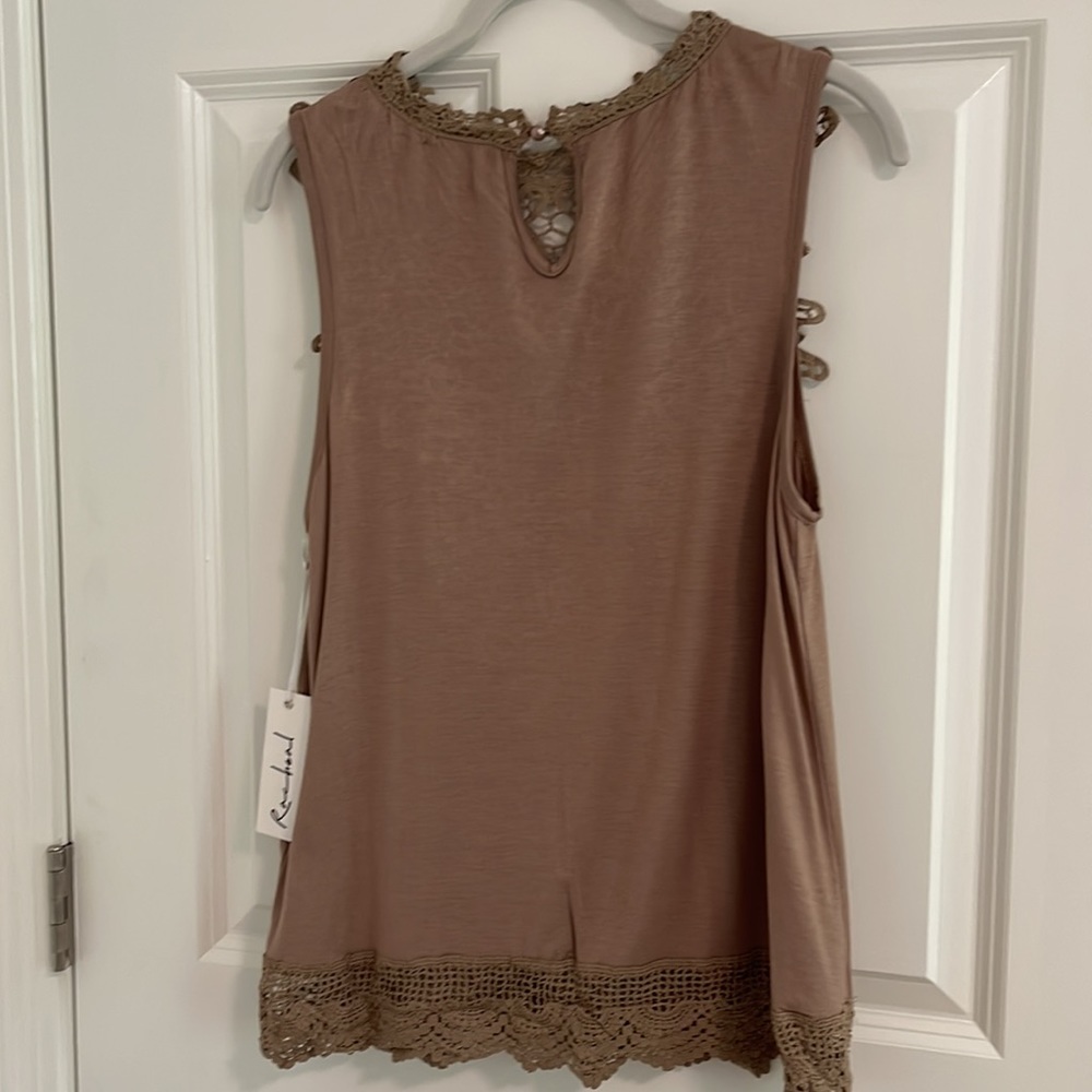 NWT Racheal Top - Picture 5 of 5